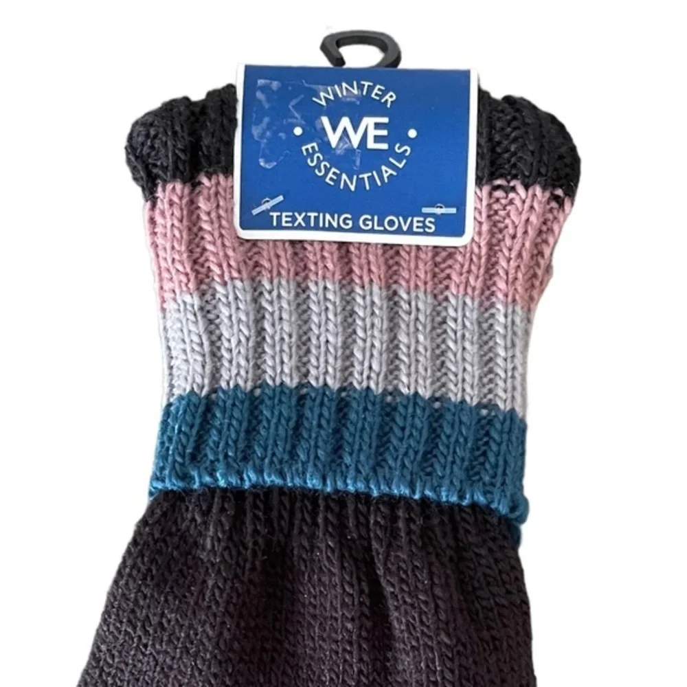 Winter TEXTING gloves, ladies one size in black with pink, teal, gray.